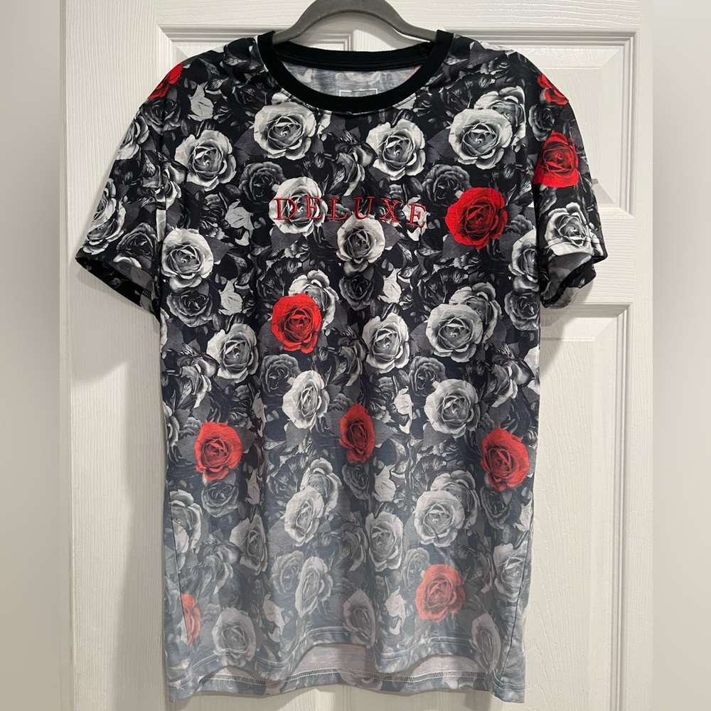 Rue 21 Deluxe faded color rose t-shirt